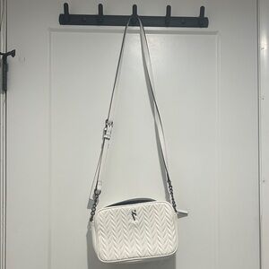Simply Vera Vera Wang White Quilted Crossbody Bag with Adjustable Strap